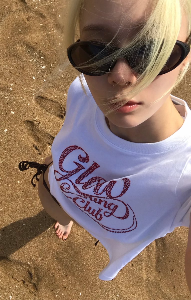 joyminjeong's tweet photo. i love her girlfriend selfies https://t.co/IeKdk4vjB9