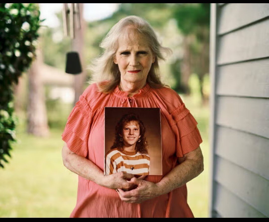 shadowsofcrime2's tweet photo. Let's remember #ColleenSlemmer's mother #MayMartinez this am May continues to be forced to endure never-ending tortuous reminder of her daughter gruesome murder. 
30 years of torture, hearing after hearing that #ChristaPike filed not caring
#ColleenSlemmer #RememberTheVictims https://t.co/SkMQL3Pm6K