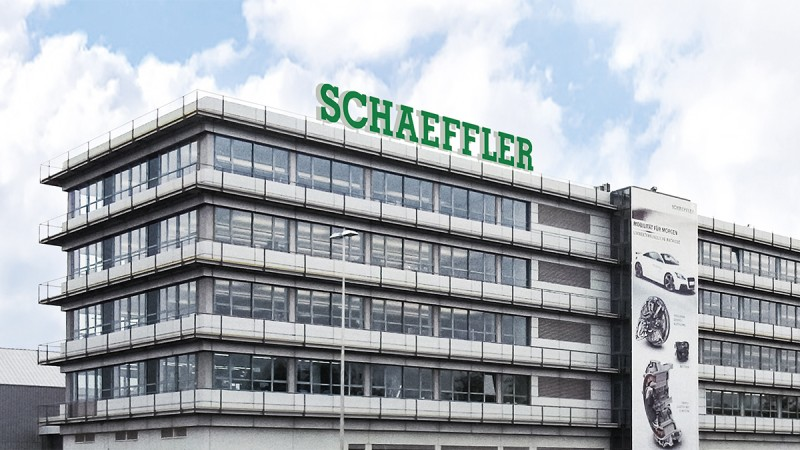 zorgresearch's tweet photo. While everyone’s watching Harmonic Drive into the Oct 1 robot OEM plans, I’ve been stuck on a quieter name

Schaeffler

One of the preferred supplier for more than half of Humanoid’s wheeled platform joint actuator demand through 2031. Call it roughly 1M actuators over the life of the package. That’s a real offtake sitting inside a stock that still trades like a beaten auto supplier, tagged in bear range around €6.45, with a 2028 bull that stretches toward €10 and 16 if the humanoid partnerships actually convert.

Same catalyst window as the crowded Japanese reducers, but completely different positioning.

Sometimes the gold isn’t the company with the best press release. It’s the one still priced like nobody read the contract footnote

$SHA0.DE