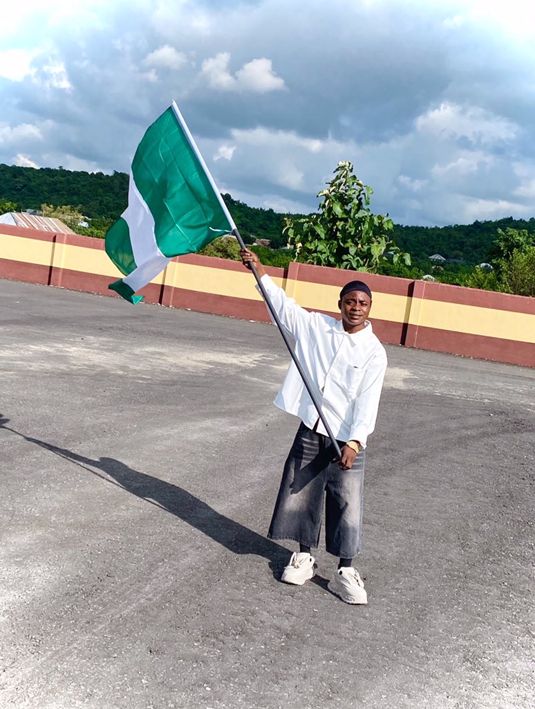 Samwitty417564's tweet photo. @yabaleftonline Nigeria will not fail, God is with you. Happy Independence Day!🇳🇬 https://t.co/Rz61vhG1Sa