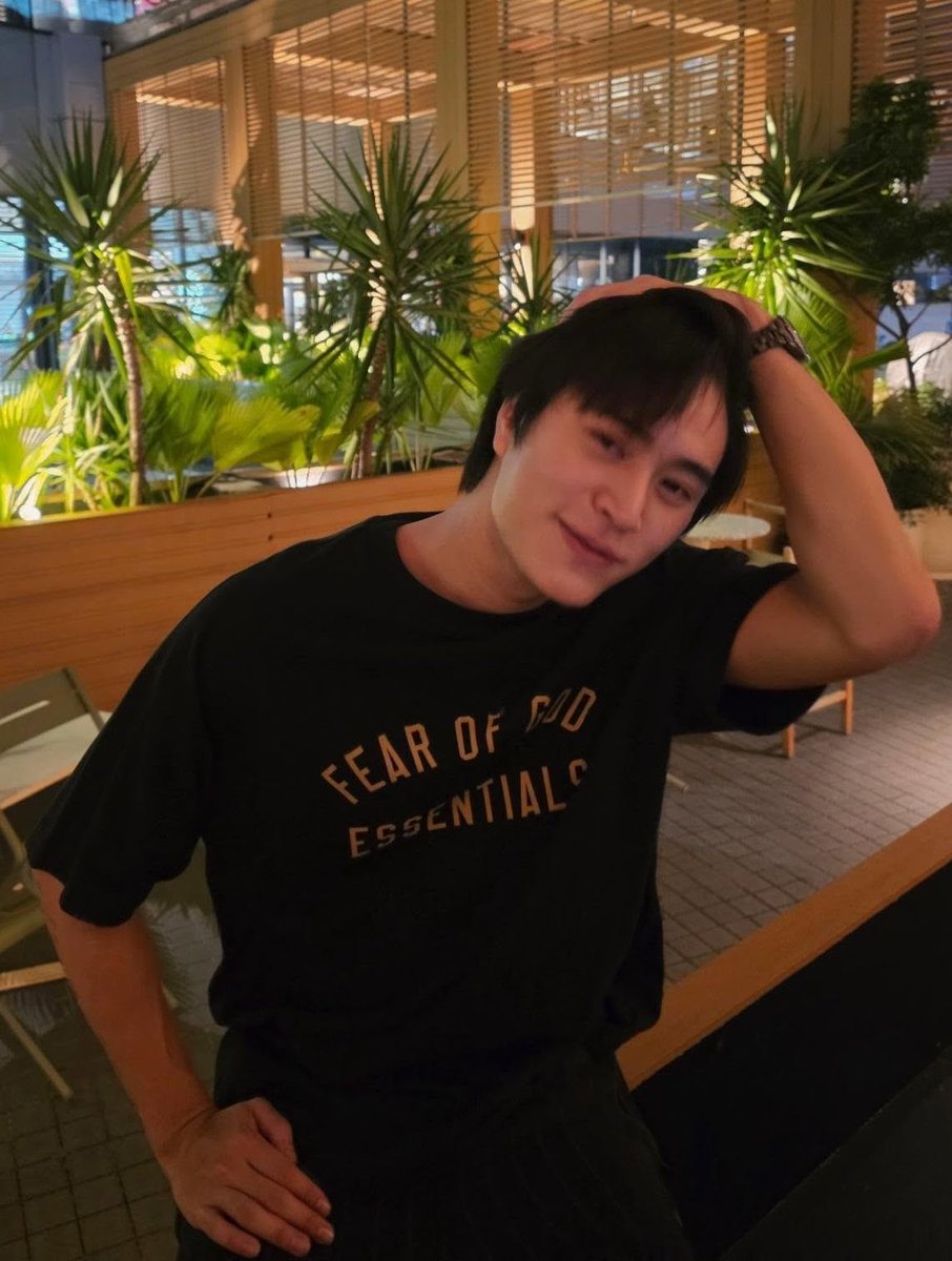 gemnuna's tweet photo. he is such a boyfriend material 😭🤲🏻🤍 https://t.co/rMx296kClK