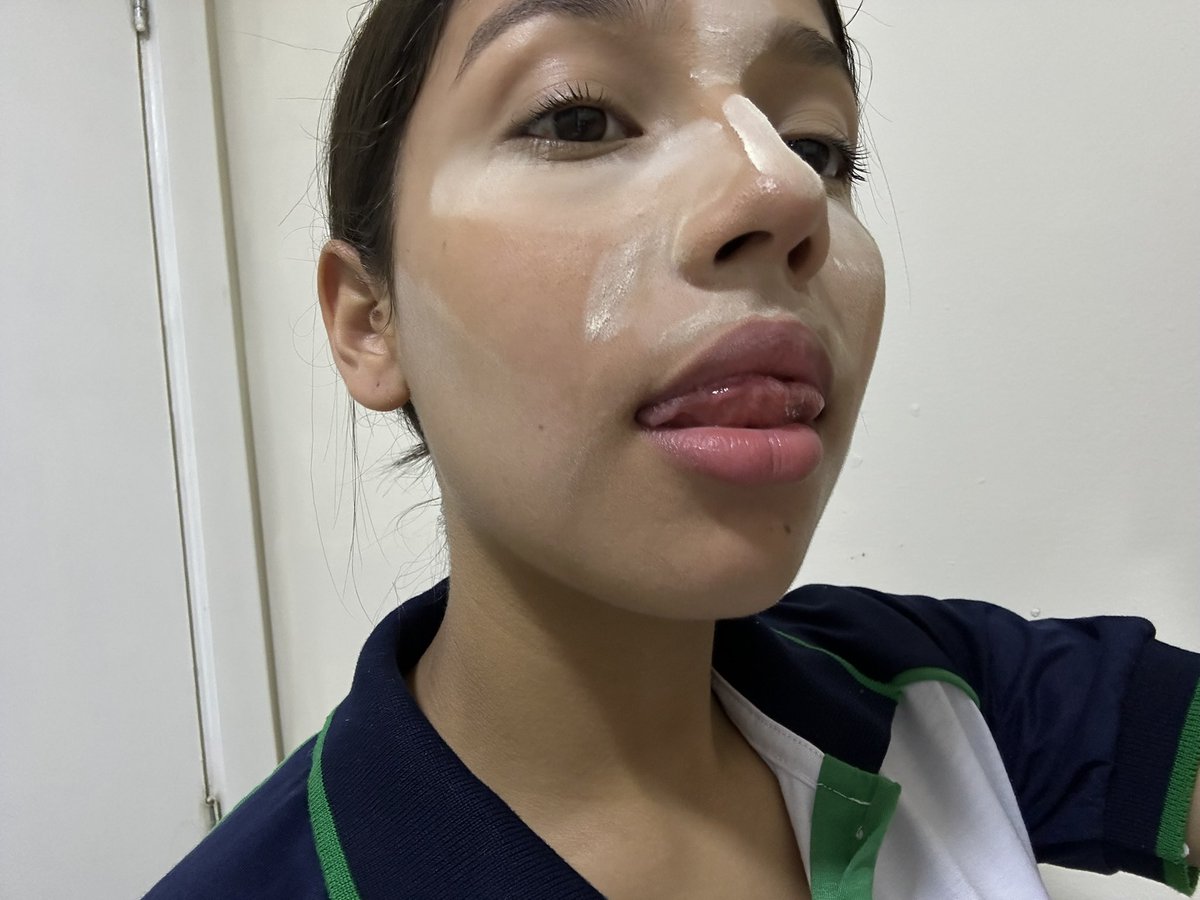 lumabgraham's tweet photo. uma foto em q eu me acho estranhamente bonita https://t.co/YufpprlGpG