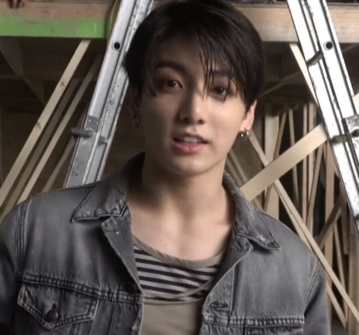 suggukru's tweet photo. welcome back fake love jungkook https://t.co/yDo3zgqbA8