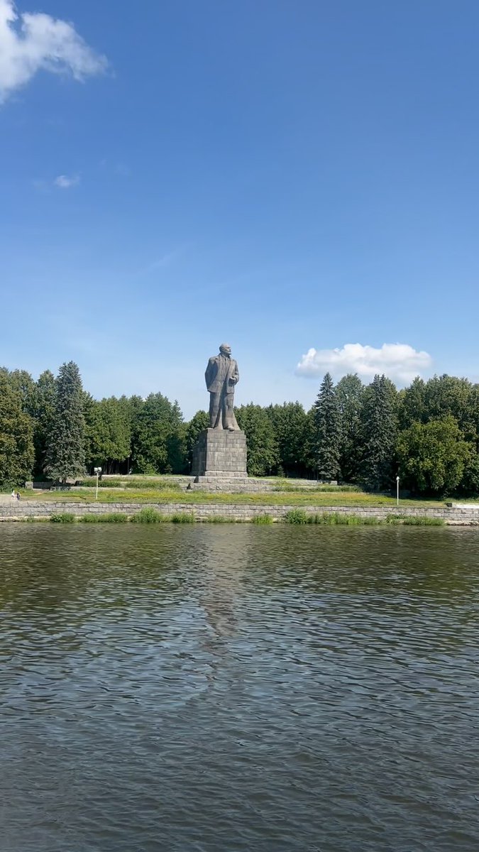 emanuelrambo's tweet photo. A true getaway awaits on June 28 in Dubna: city tour, mosaic workshop, lunch, Kimry sightseeing and local history museum. Fresh Volga air, scenic embankments, and the country’s tallest Lenin monument. Join us! https://t.co/pcHjYR9n1m
