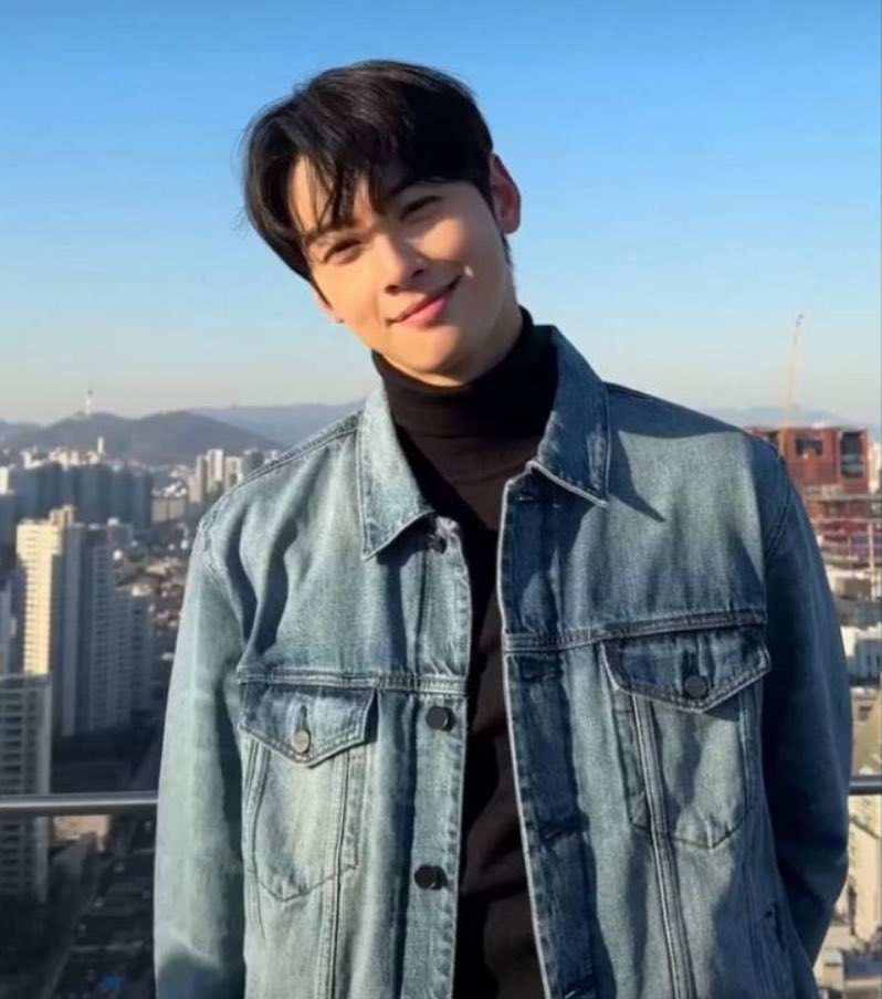 HAEUNWOO's tweet photo. https://t.co/xvXLU7Cbhd
