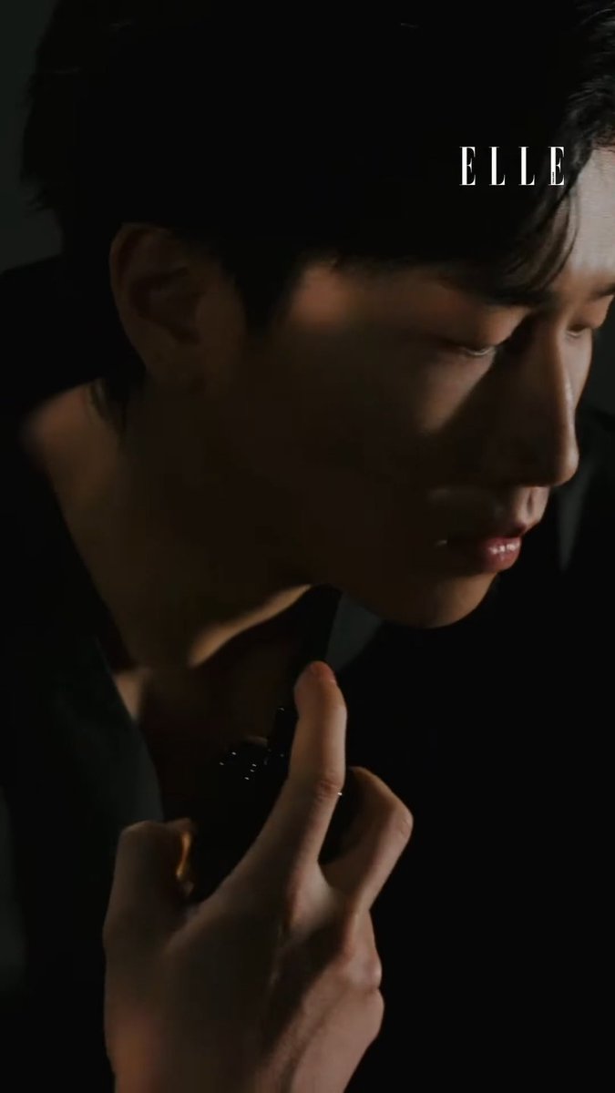 July_youyou's tweet photo. 🖤Every frame is beautiful😍

#BibleWichapas 
#ELLEThailand 
#ELLEBeautyThailand 
#isseymiyakeparfumsTH
#leseldisseyparfum https://t.co/hcmtz4sp1w