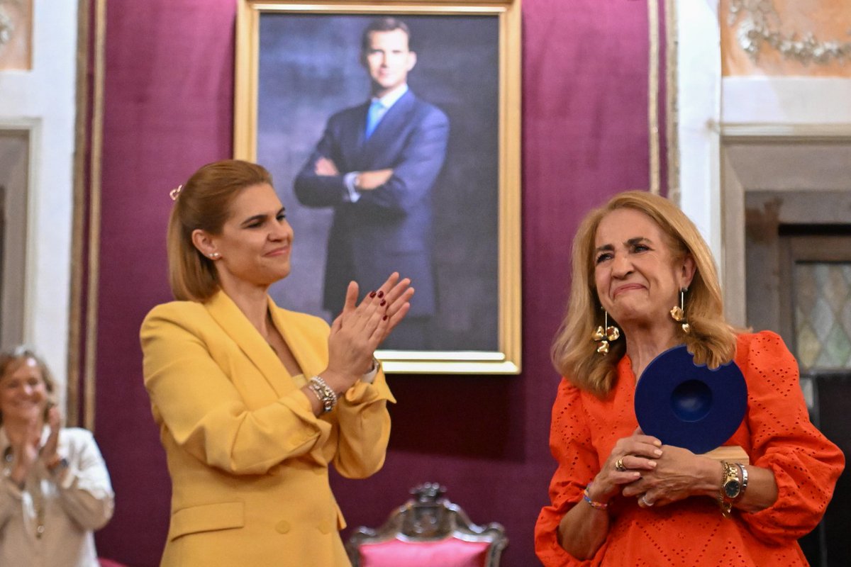 telescopiodigit's tweet photo. #alcala María Zarzalejos recibe el Cervantes Gastronómico https://t.co/XB3TqbhbuY https://t.co/TZ442AMQJe