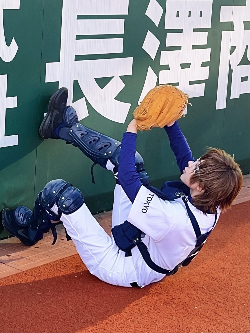 Hakut0_'s tweet photo. cos キャッチャーフライを捕る御幸 https://t.co/7L3Wz9EfT8