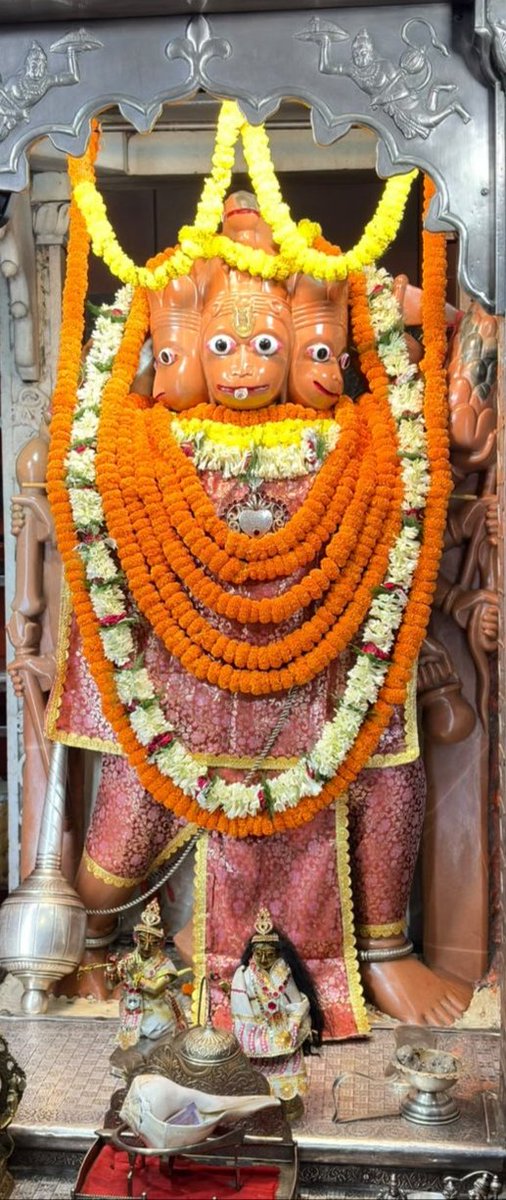 rajakatrabalaji's tweet photo. सिद्धपीठ राजाकटरा, कोलकाता वाले श्री श्री पंचमुखी हनुमान जी का संध्या श्रृंगार एवं दिव्य दर्शन।
दिनांक 01 अक्टूबर 2026, दिन - गुरुवार।

बाबा आपकी सभी मनोकामनाएं पूर्ण करें। https://t.co/74m4Hv2bMM