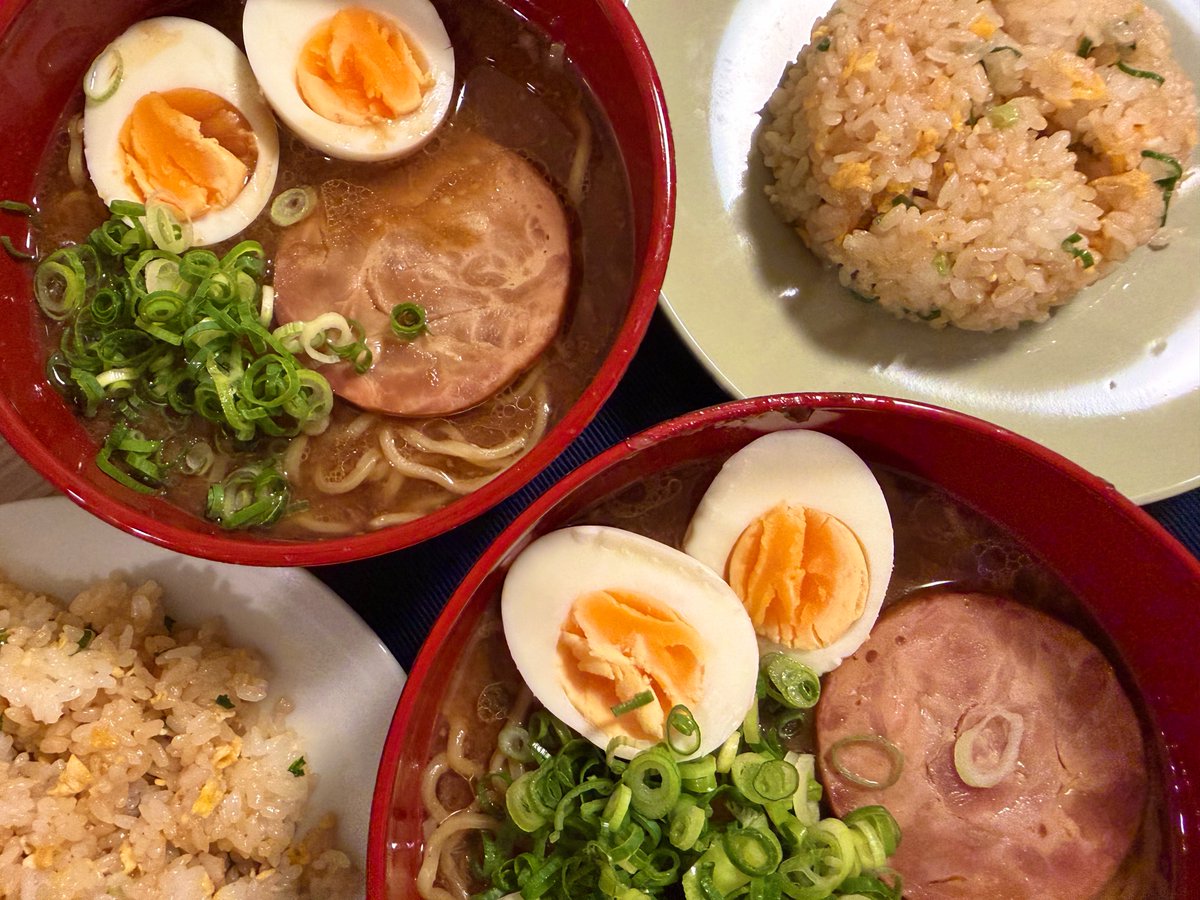issseee's tweet photo. 今日の晩ご飯は適当に作ったラーメン🍜 https://t.co/OaLKBeAY0e