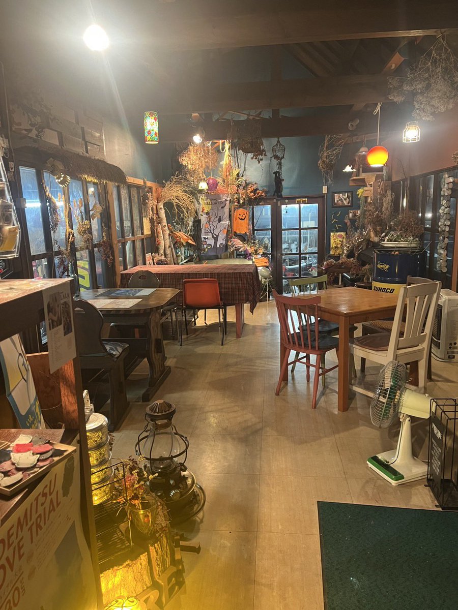 grun_miura's tweet photo. 日曜だけなんですが、カレーメインでフランクフルトやサイドメニュー、飲み物、甘い物等の出店があります
秋田市にあるトレザイールベースさんにお願いしました
レース後、観戦の方、ご利用ください
#DAISEN https://t.co/WnTbxKajMm