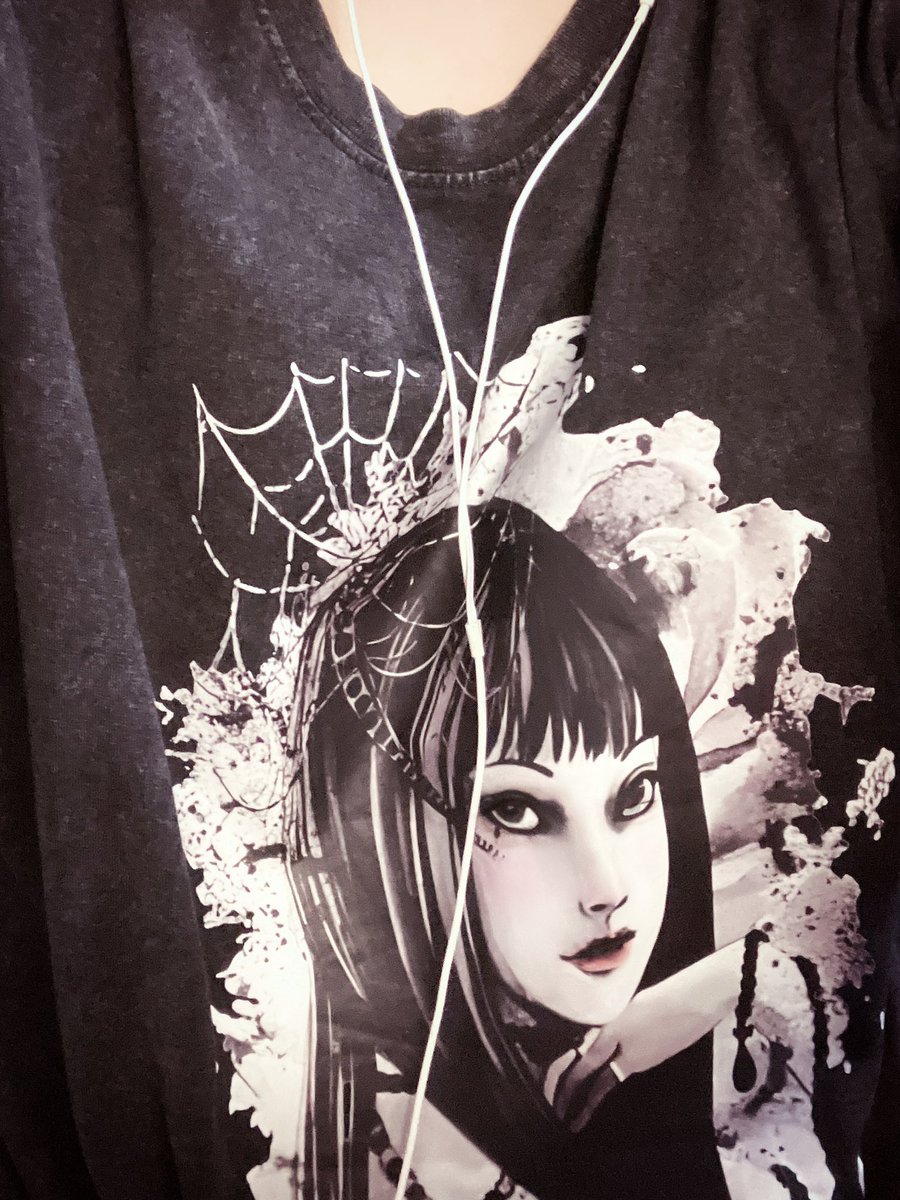 runa6969runa's tweet photo. 今日のTシャツ https://t.co/sEh6JwBo4z