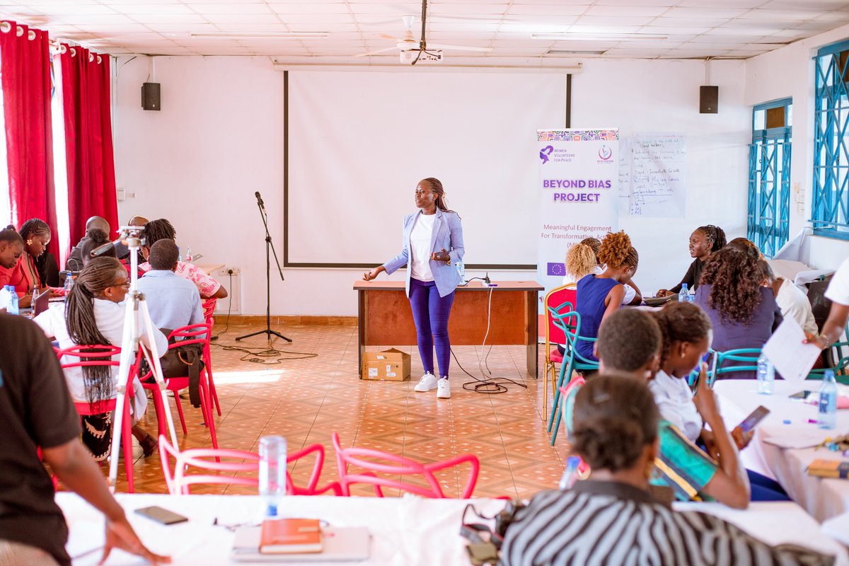 DreamsGirlsYou1's tweet photo. Day 3 wrapped up the SMART Advocacy Workshop under the Beyond Bias Project!
The 30 youth champions successfully built their own action roadmaps, connecting problem analysis, policy mapping, and message design to drive real policy change.
#META @FemnetProg https://t.co/TUxVHV3mBu