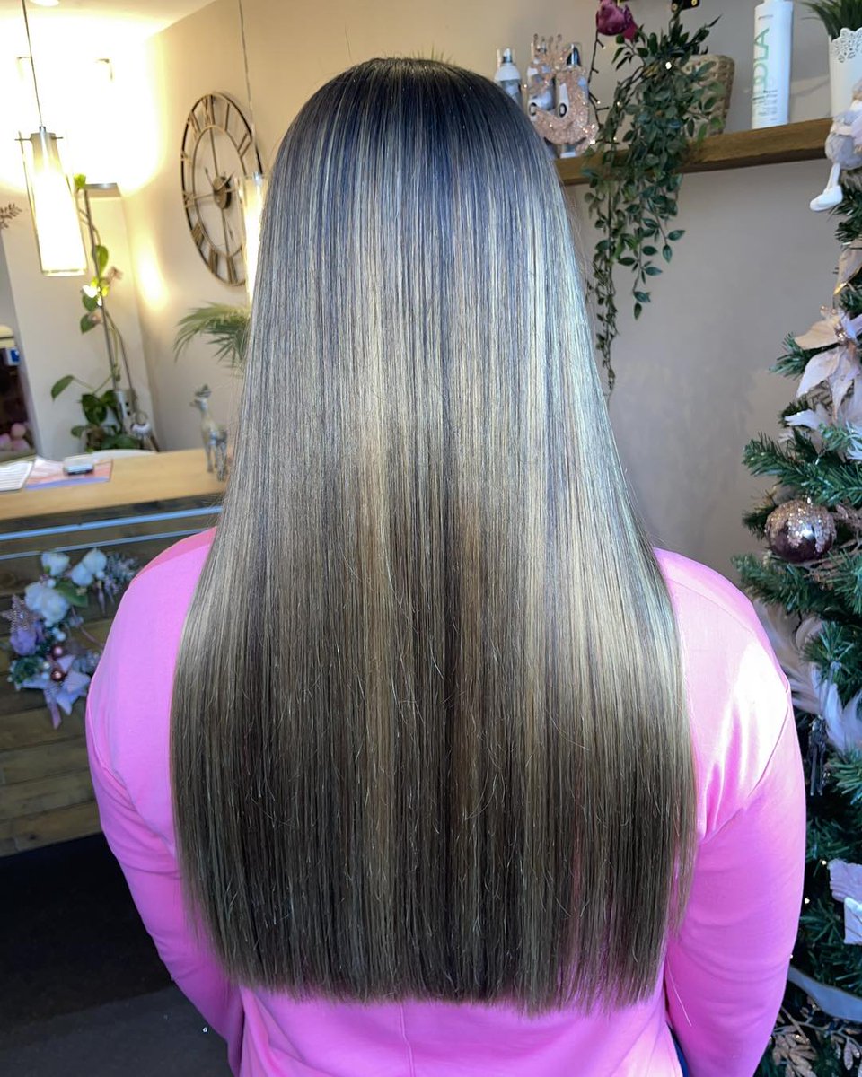 Ckandee's tweet photo. The perfect way to start your color journey: foliage for a beautiful blend with no harsh grow-out lines. https://t.co/xocvr2ln3L