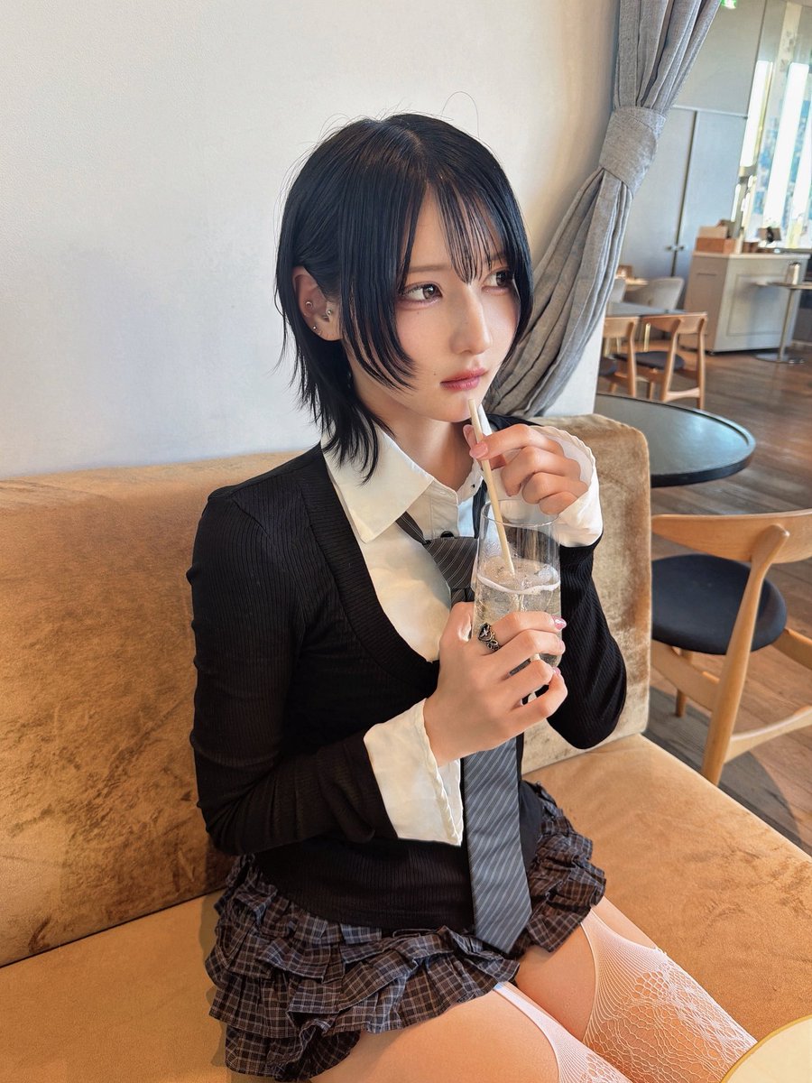 hakanai_yuma's tweet photo. 中性的 メロ顔 ショートウルフ女子 https://t.co/MQJImtHJz5