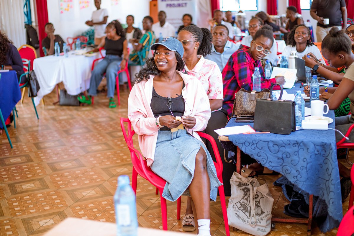 DreamsGirlsYou1's tweet photo. Day 3 wrapped up the SMART Advocacy Workshop under the Beyond Bias Project!
The 30 youth champions successfully built their own action roadmaps, connecting problem analysis, policy mapping, and message design to drive real policy change.
#META @FemnetProg https://t.co/TUxVHV3mBu