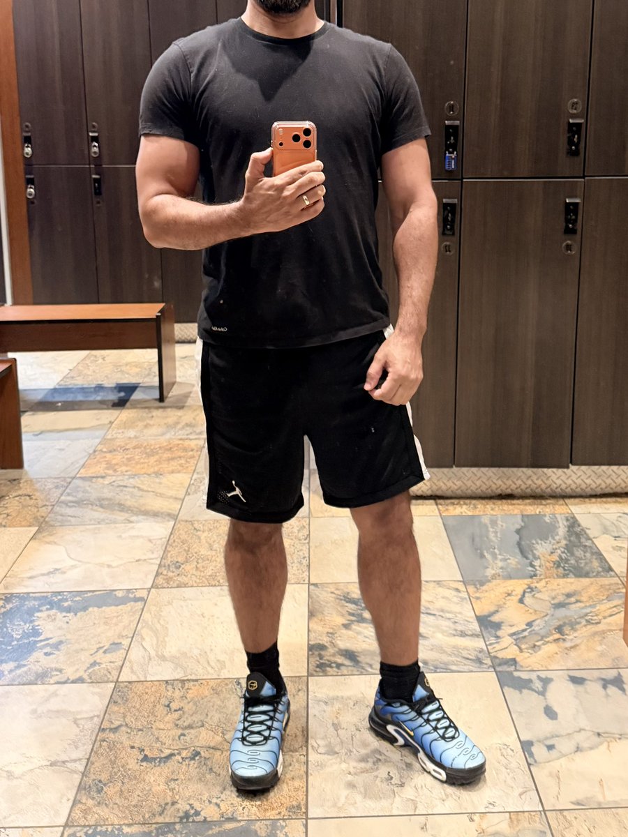 nikeguybr's tweet photo. You know your duties, right? So get to my throne now……I might let you lick my tns after. https://t.co/Z1I7xO5PYY