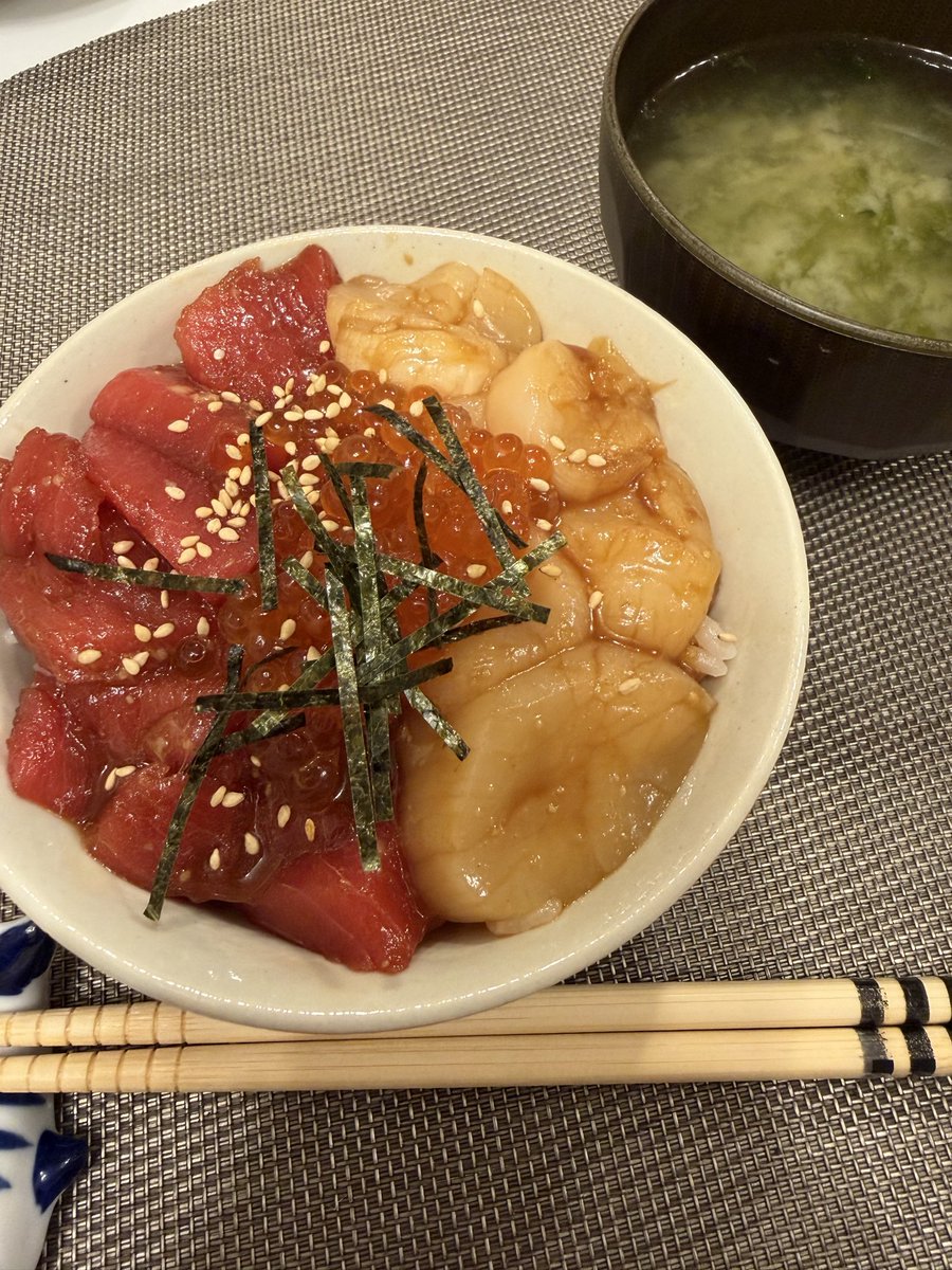 camcamxx's tweet photo. 因みに昨日は麺ではなくちゃんとごはん食べました(๑˃̵ᴗ˂̵) https://t.co/woZmsiNvCQ