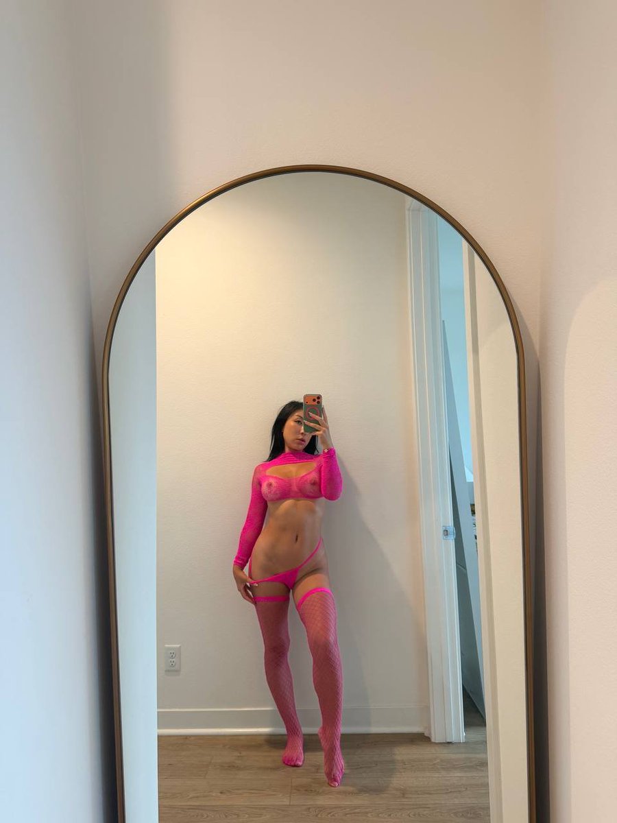 Williams_Akiraa's tweet photo. Pink looks good on me 💞🧶
Asian Princess 🥰✨ 
#asian #freak #nasty #freakymeets https://t.co/SBoWvHd8vt