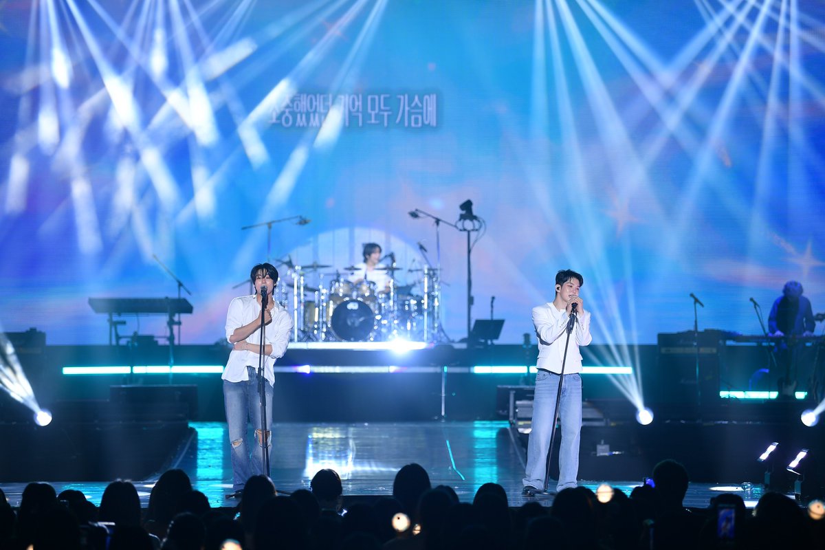 GrandStarCon's tweet photo. รวมภาพบรรยากาศความประทับใจจากงาน 2026 N.Flying LIVE ‘&CON5 : into REM’ IN BANGKOK เมื่อวันที่ 26 กันยายนที่ผ่านมา 💭🌙

ขอขอบคุณ N.Fia ทุกท่านที่มาร่วมสร้างค่ำคืนแห่งความฝันไปพร้อมกับ N.Flying และเติมเต็มช่วงเวลานี้ด้วยเสียงเชียร์และความรัก 🫶🏻✨

..........................................

Highlights of unforgettable moments from 2026 N.Flying LIVE ‘&CON5 : into REM’ IN BANGKOK on September 26 💭🌙

Thank you to all N.Fias for creating this dreamlike night with N.Flying and filling this moment with your cheers and love 🫶🏻✨

#NFlying #엔플라잉
#into_REM
#into_REM_in_BKK
#NFlyinginBKK
#GRANDSTARCONNEXT
#CQENTERTAINMENT