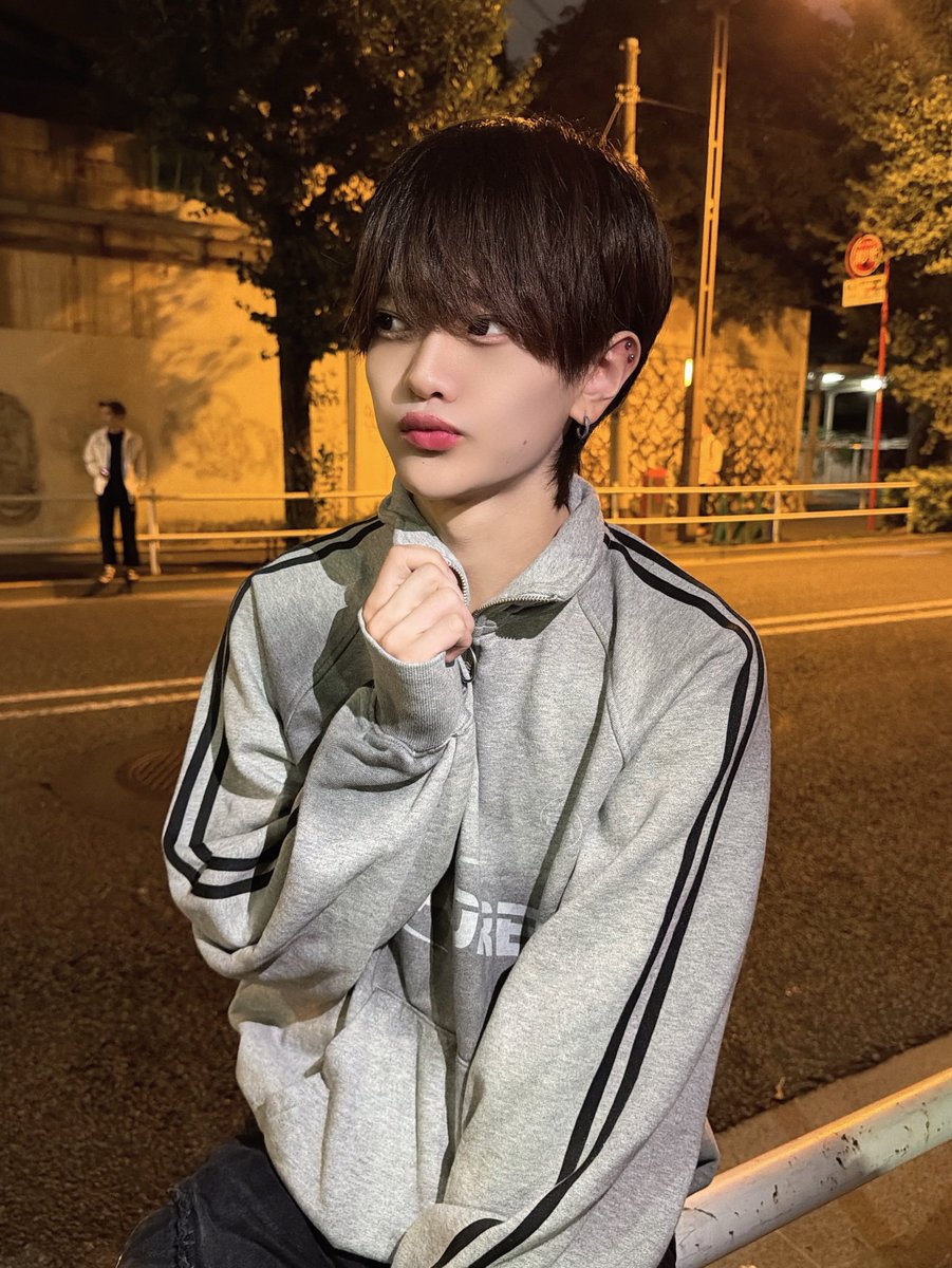 taiga_Zavage's tweet photo. 可愛い顔してるやつほどDVする。 https://t.co/ewcDQiTt4Q