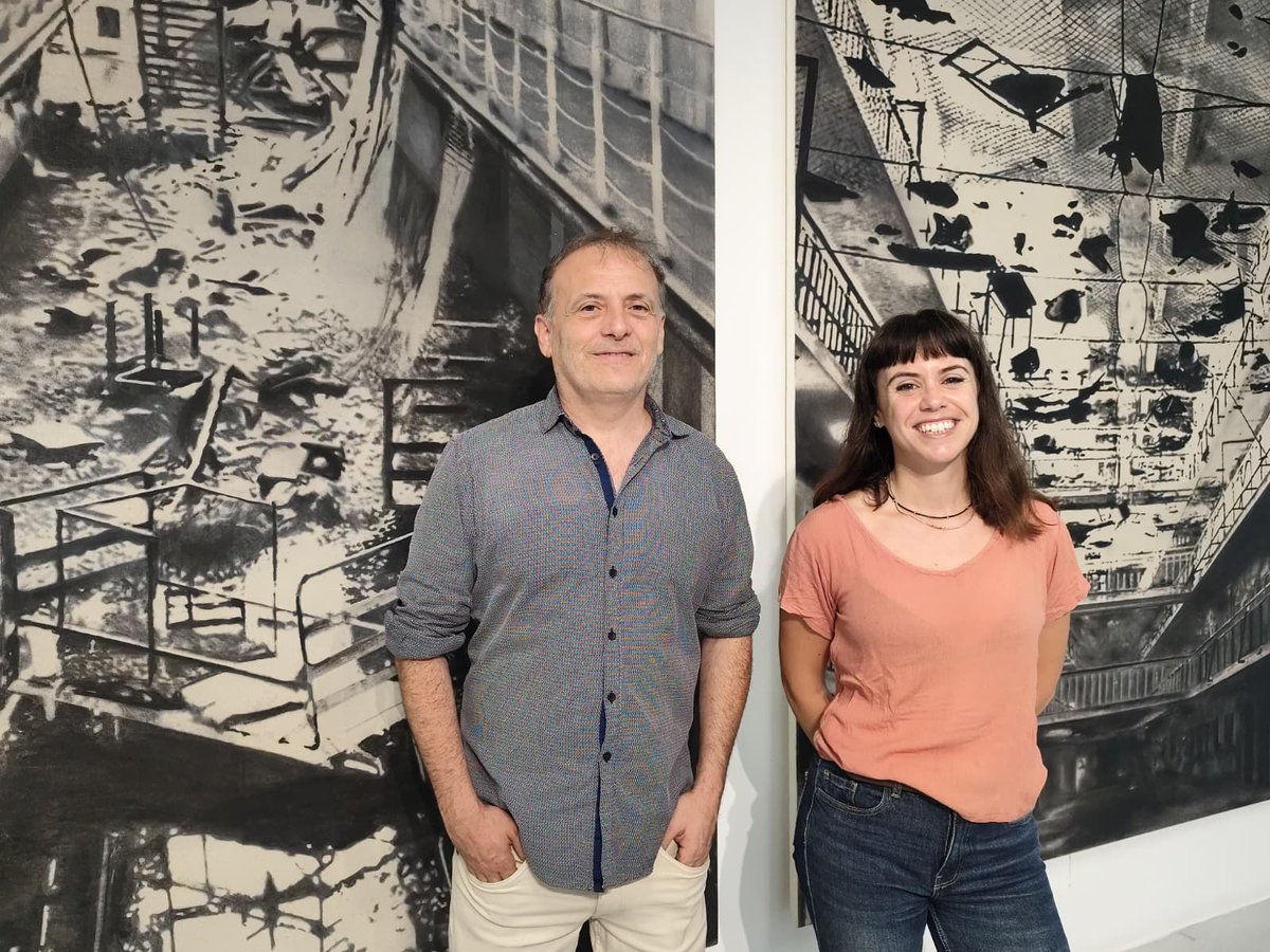 regiondemurcia's tweet photo. 📆📍 El @centro_parraga invita al espectador a preguntarse ‘si está ante o bajo el tiempo’ con las obras de #AnaCíscar e #IñakiGracenea.

➡️ La exposición ‘Nuevas visualidades y contra-historias’, comisariada por #JosepTornero, aborda formas de vigilancia, disciplina, violencia y control que perduran en el tiempo.

🔗Noticia: https://t.co/LagiQrYkbi