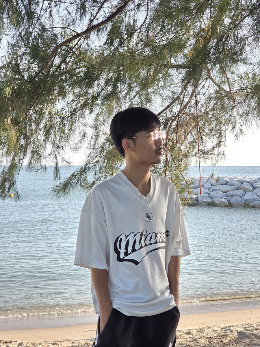 KritLitr's tweet photo. ไม่โกนนวดเป็นทรงโจรเลย
 #ระยอง https://t.co/xwhWIlLK9U