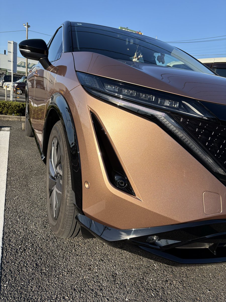 eyn58496's tweet photo. オフ会に向けてリボルト高崎さんで愛車をコーティング！🚗✨
お店に引き取りに行って衝撃…まさに「ヌルテカ」！鏡面仕上げでボディの深みが別次元になりました😍
これで週末のオフ会準備はバッチリ！楽しんできます！🚗💨
#リボルト高崎 #日産アリア #アリア #コーティング #ヌルテカ https://t.co/jGwnQaqBRt