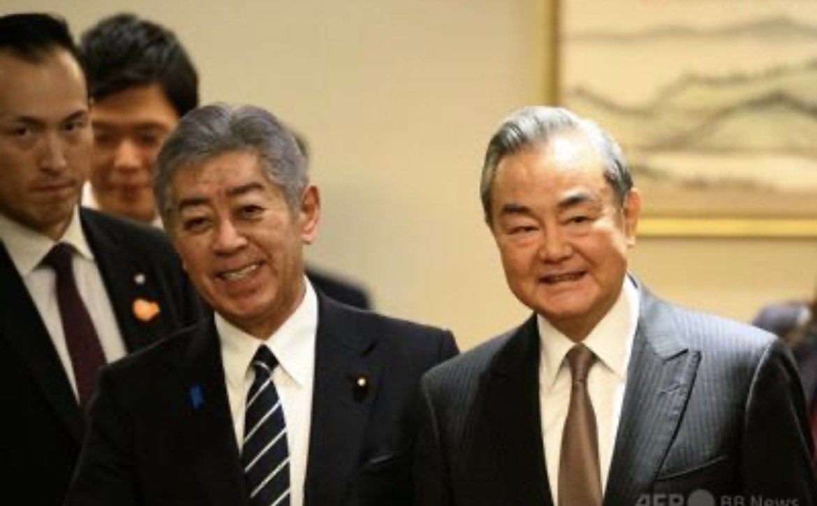 yoko43445416's tweet photo. たんなる一議員が
なんか得意げにしてる姿
マジムカつく🤬

ただ利用されてるだけなのに

岩屋毅はほんと要らないよな

ヘラヘラしやがって https://t.co/HMQ5g9HyiC