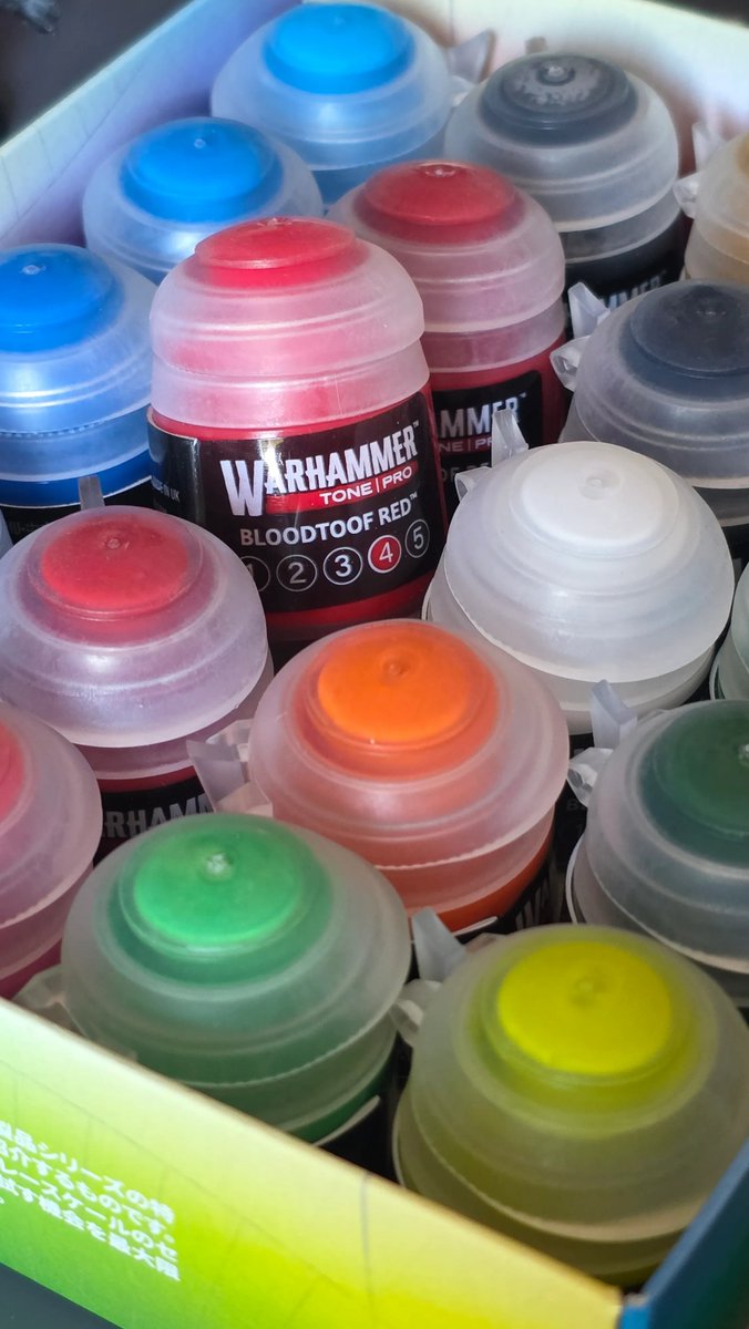 ChrisFrosin's tweet photo. Let's find out if theyre good paints! Live at 3:30. 

https://t.co/lfmfeGdB8F
https://t.co/RHgpp6V1Kg

#WarhammerCommunity https://t.co/xhPkJ6i5wh