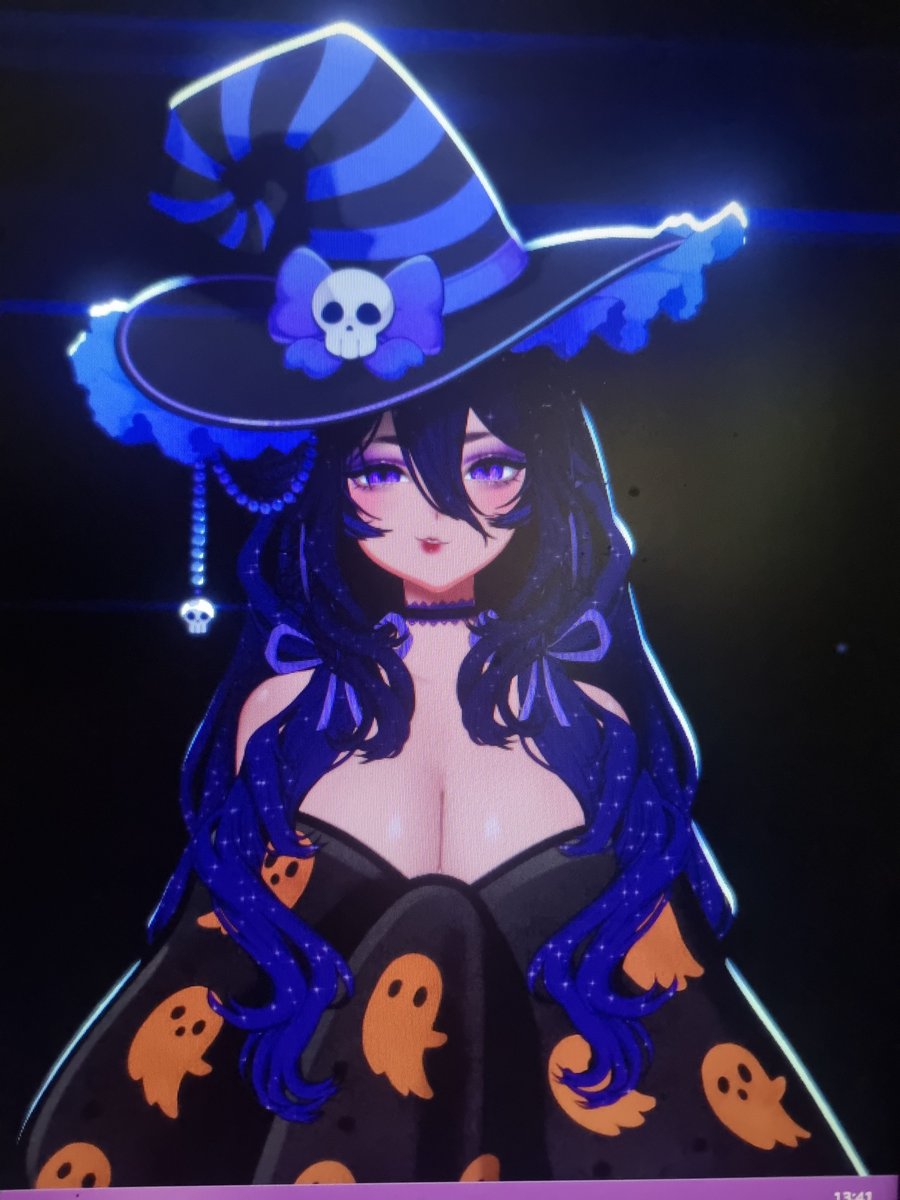MidnasCookies's tweet photo. Show mee your Spooktober Outfit! #Gervtuber  #germanVtuber  #Helloween #Spooktober #October https://t.co/TXkbMRgfB5