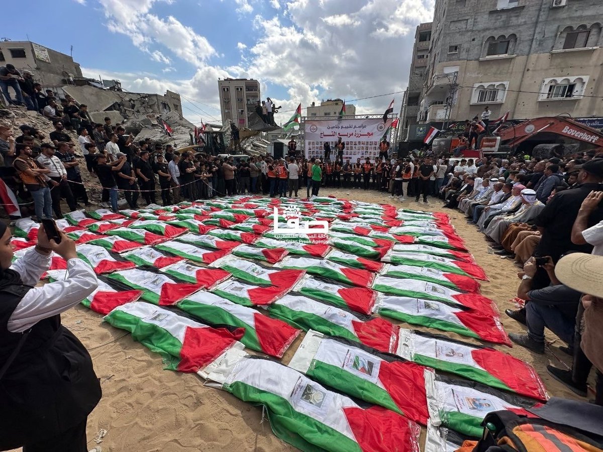muhammadshehad2's tweet photo. It took 1071 days to recover the bodies of 105 Palestinians from the rubble of a residential block Israel bombed in 2023

Here's the moment Israel carpet bombed that area, in what is known as "fire belt bombing" https://t.co/99TrAHeD2M
