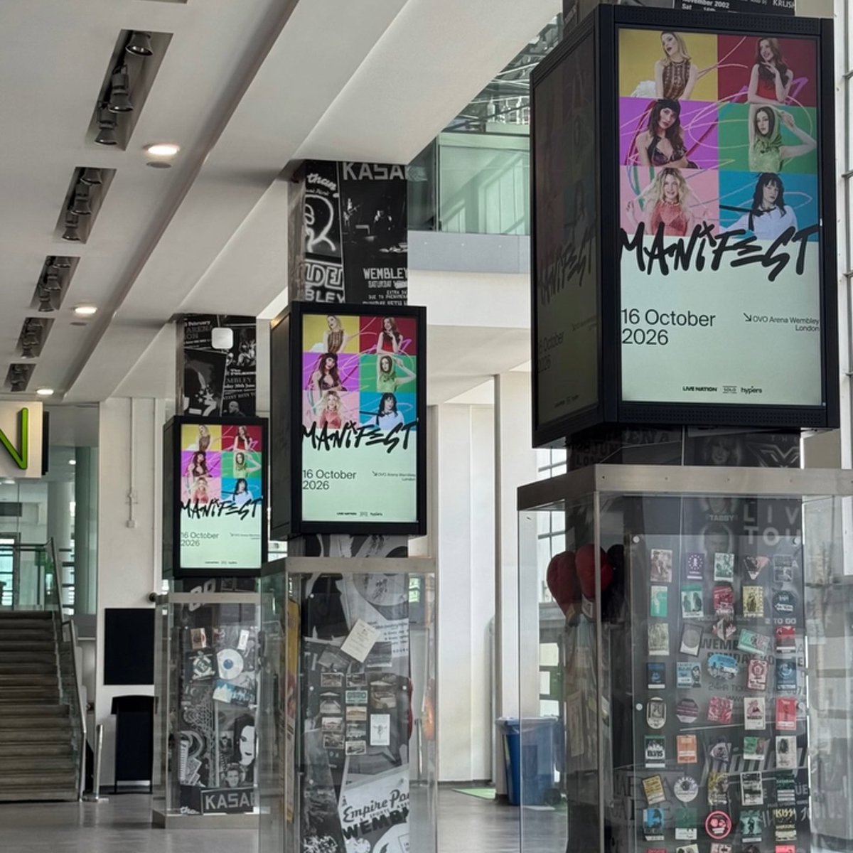 PopFestTR's tweet photo. Manifest'in OVO Arena Wembley'de gerçekleştireceği konserin afişleri Londra sokaklarını süsledi. https://t.co/ryYGJOxvDU