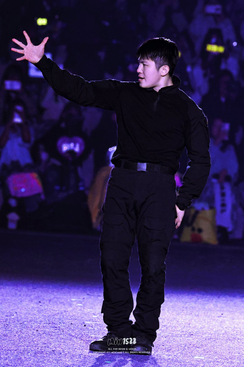 min_1522's tweet photo. 261001 계룡 지상군문화축제

#우지 #WOOZI #ウジ #SEVENTEEN
#세븐틴 https://t.co/UM7beAFTwX