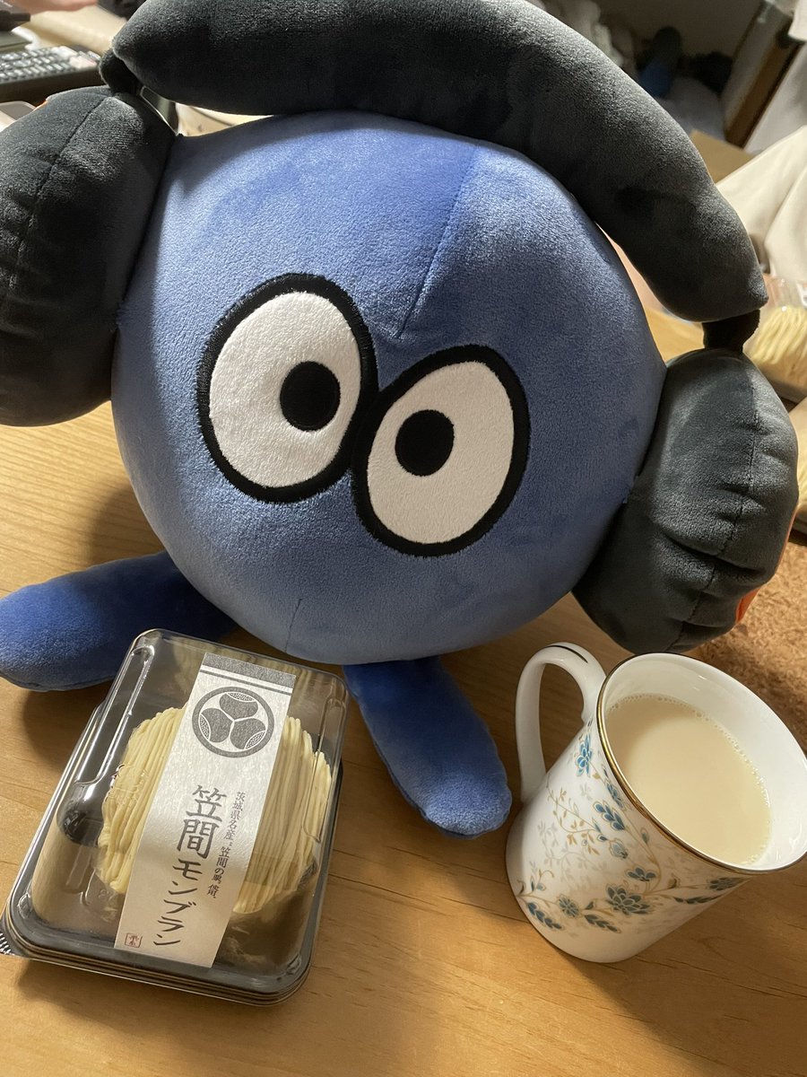 Peopleatti's tweet photo. 秋のモンブラン祭り https://t.co/lYuzAKox7F