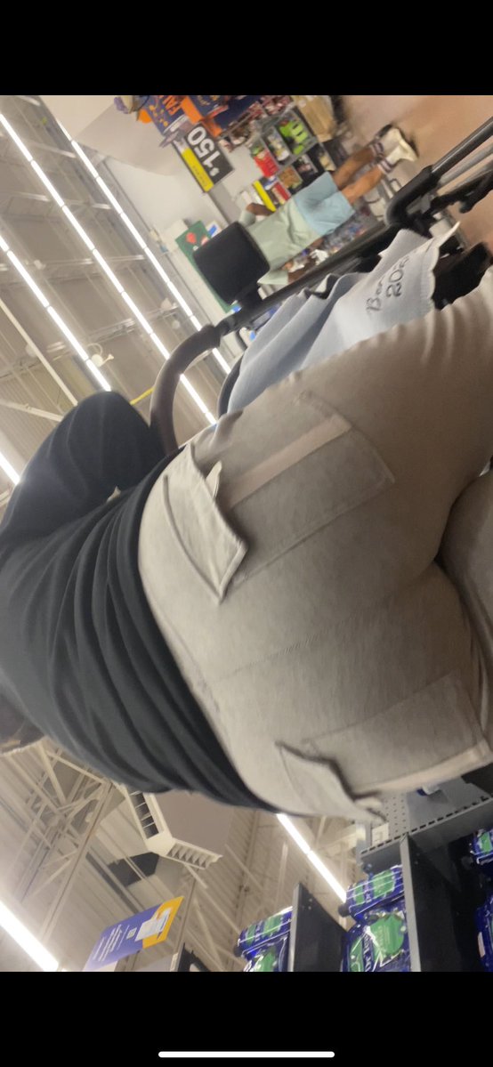 monieerca's tweet photo. Booty i captured https://t.co/WEhy4N7YWi