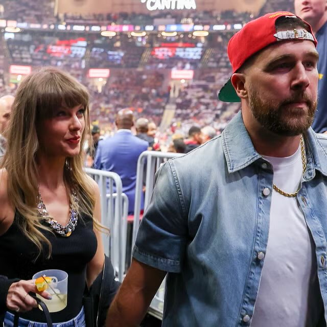 Bustedd__'s tweet photo. 🚨 Taylor Swift reportedly opens up about the struggles of married life with Travis Kelce:

🎙️ Taylor Swift: “Being married hasn’t been easy for me to be honest. I started giving Travis a $150K weekly allowance after we got married because I loved him and wanted him to enjoy the life we’re building together.

“But now he keeps asking me to increase it to $300K a week. At some point, you start wondering whether your husband is with you because he loves you or because he loves what comes with being married to you. I never imagined I’d have to question whether love or money matters more to my own husband.”