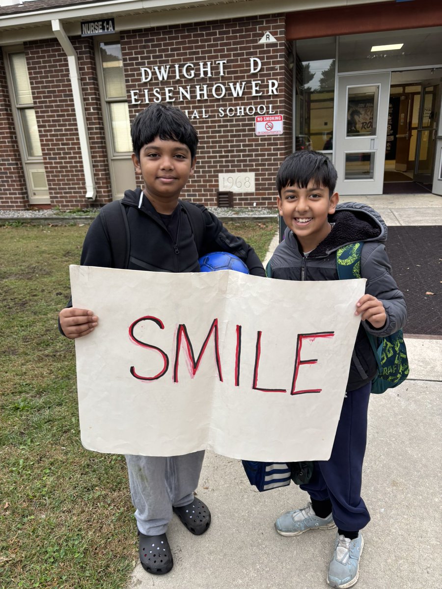 DrFrankRud's tweet photo. Welcome Sign Wednesday! #WSW #BeEpic #FiredUpStudentLeadership https://t.co/0sC638nFld