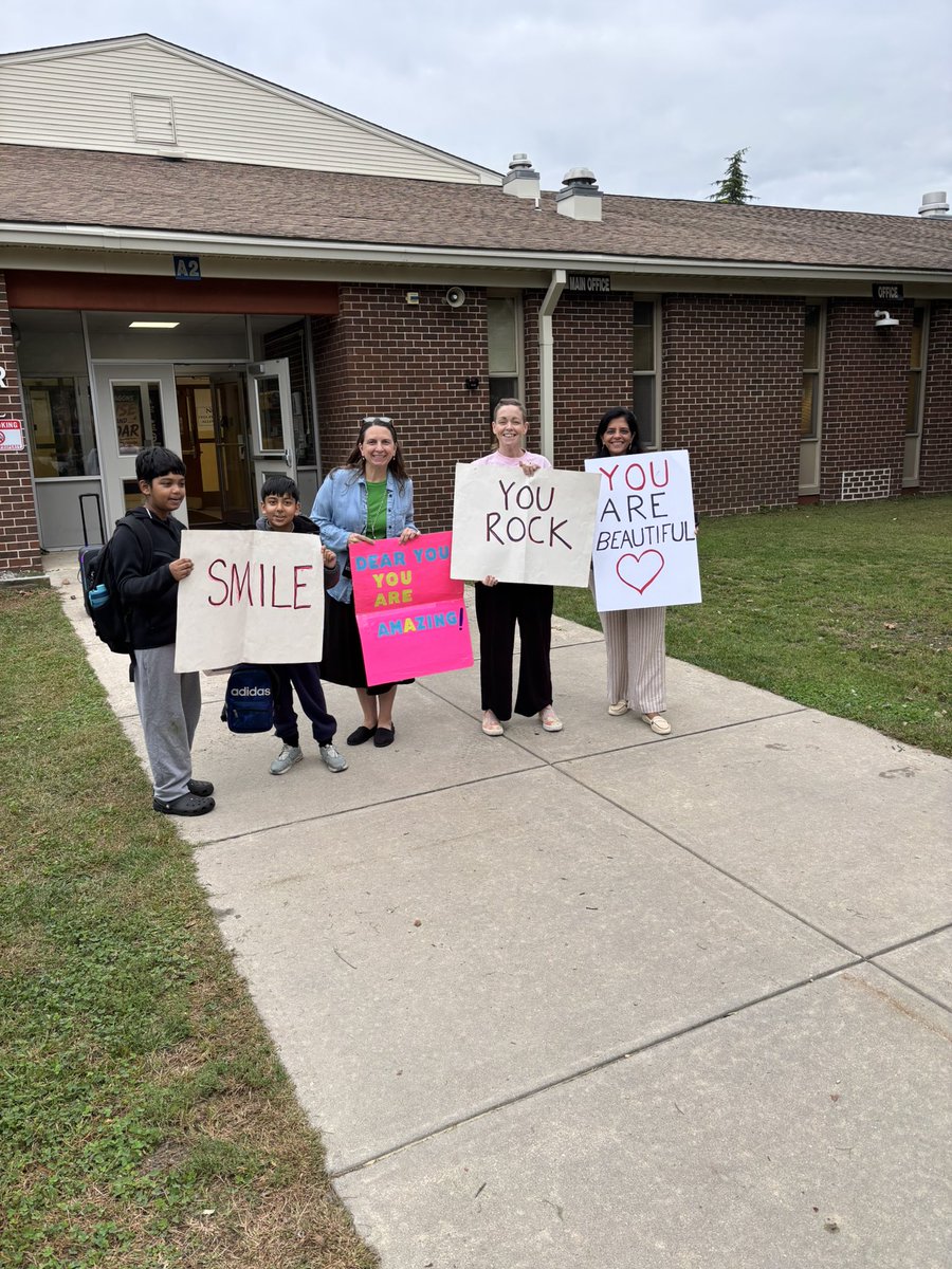 DrFrankRud's tweet photo. Welcome Sign Wednesday! #WSW #BeEpic #FiredUpStudentLeadership https://t.co/0sC638nFld