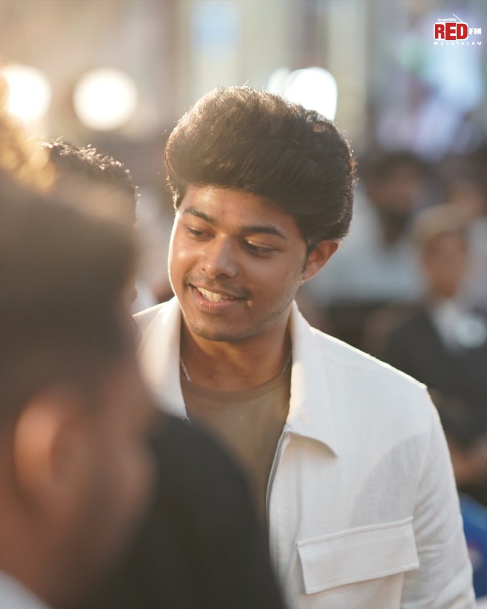 RedFMMalayalam's tweet photo. Saps from the grand Pre-Release Event of SIGMA.
#RedFM #RedFMMalayalam #Sigmamovielaunch #Kochievents #JasonSanjay https://t.co/dQeZYJUdgv