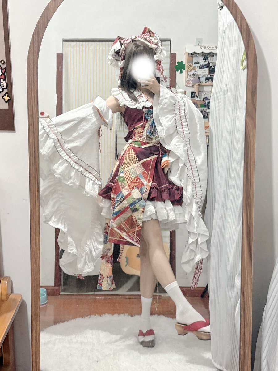 hrk050724's tweet photo. ⛩️空を飛ぶ不思議な巫女 https://t.co/ls5kUGDIFC