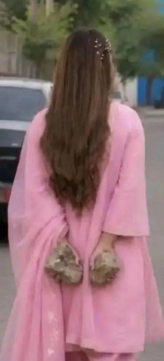 Riya7472's tweet photo. سنا ہے ڈی جے بابو ارہے ہیں 
لو پھر میری بھی تیاری پوری ہے 
🥳🤸👻🥳🥳🥳🥳💃💃💃💃
#اکتوبر4_آغاز_مزاحمت https://t.co/6vR2giKwGJ