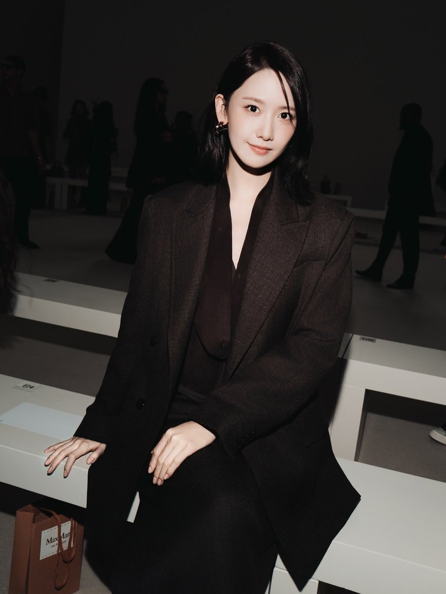 530_zip's tweet photo. 밀라노 패션위크 SS27 소셜 미디어 점유율 #윤아

Top 20 of 228
14위 임윤아 — Max Mara — Social SOV 0.7%

한국 여성 아티스트 중 1위 ⭐️

🔗https://t.co/cy3futhVdU https://t.co/qlXAHangwc