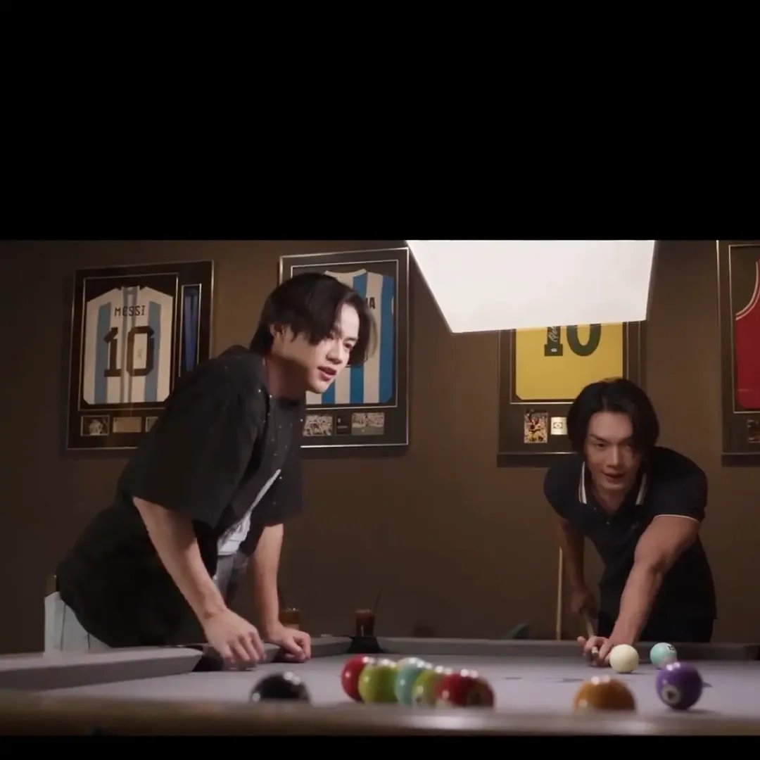 BoatOatUSA's tweet photo. Did anyone else get My Stubborn flashbacks from these photos?
BoatOat playing pool just brought back memories
#BoatOat
#OatPasakorn #BoatYongyut #MyStubborn https://t.co/0yJ58c500W