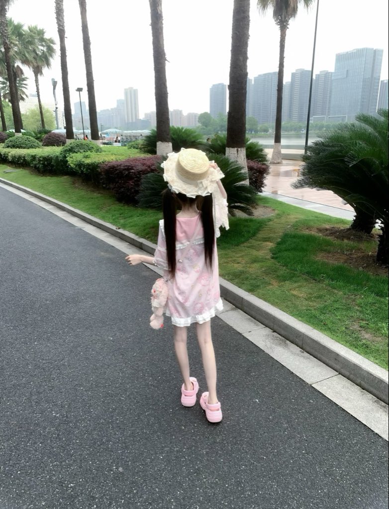 ashley56gg3's tweet photo. 国庆节有男生要来锐评我13的福嘛🥺                                                                

睡不着来X发泄了                    

流言1我真发！！ https://t.co/xNrQWUvXlg