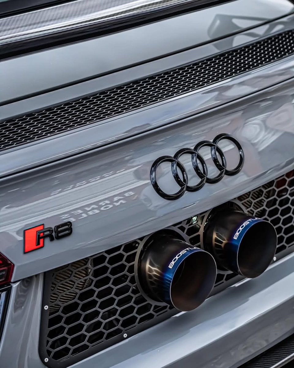 Silentboc's tweet photo. Audi R8 V10 🔥🔥🔥 https://t.co/qw6bnWKnDR