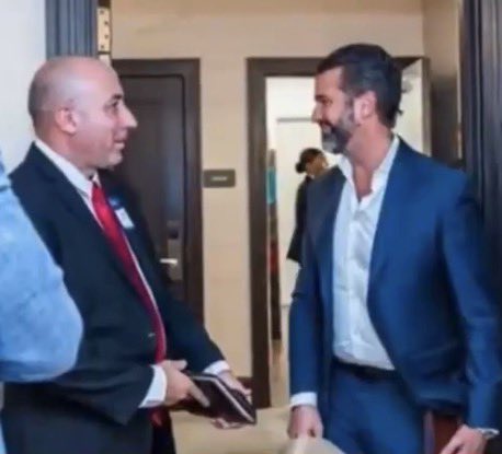 makearggayagain's tweet photo. a horas de que nadia beller, ex pareja de fernando cerimedo, filtrara la foto de eric, hijo de trump, con el asesor de javier milei: estados unidos le retiró la visa al fiscal general de bolivia, y la policía lo secuestró en un operativo clandestino. https://t.co/ZTaXhkTNzH