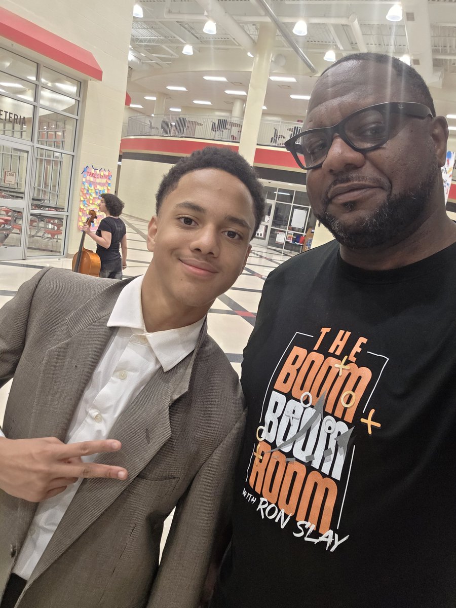 TheRonSlay's tweet photo. Happy Birthday son!!! 16  is wild to me, but you continue to grown into yourself making mom and I proud.  Love you Baby Ball!!! #16 https://t.co/vgrO4eGLtY