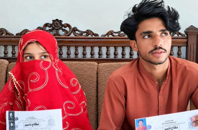 vopm_urdu's tweet photo. An 8-year-old #Hindu girl was abducted from her home by Muslims, raped, forcibly converted to Islam, and married to her abductor.
One more name on the endless list. How many more until the state treats this as the crime it is—not just another routine?
#StopConvertingMinorities https://t.co/bBvwmN1BHH