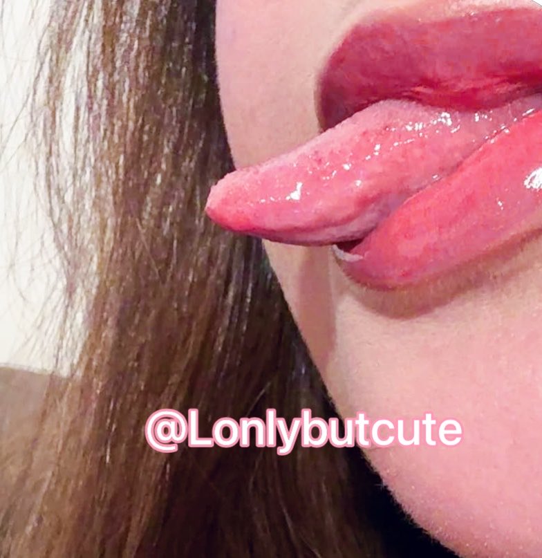 Lonlybutcute's tweet photo. bratty? https://t.co/RkLoVTNScx